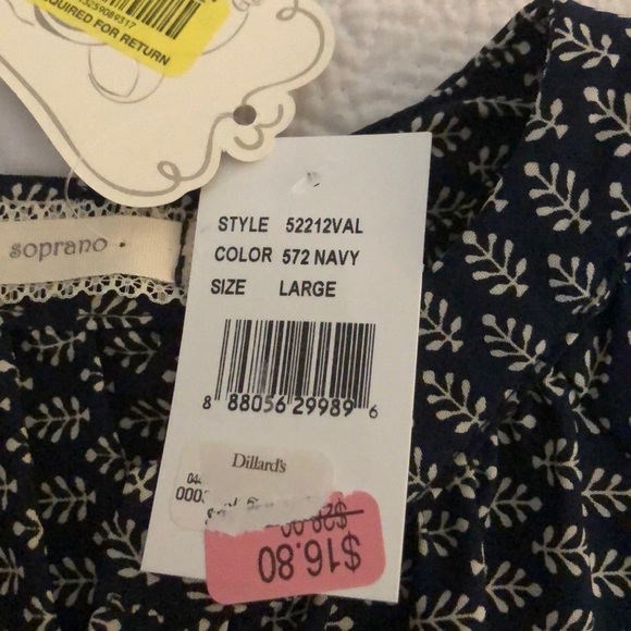 child’s long sleeved v-neck blouse - Picture 3 of 4